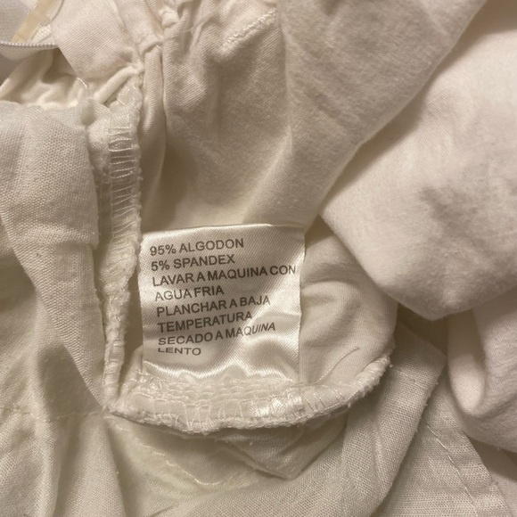 Y2K White Pants Woman’s Cargo Style. It has no label but I’m assuming it’s a S/M - Picture 14 of 16